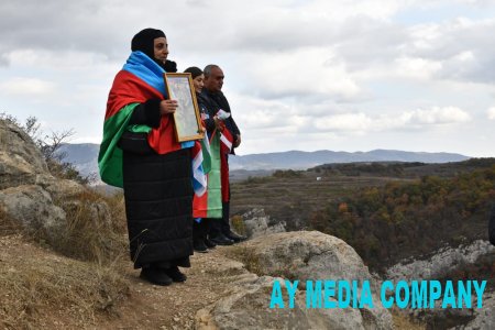 RİNN-in Vətən müharibəsində iştirak etmiş əməkdaşları və şəhidlərin ailə üzvləri Şuşaya səfər ediblər 