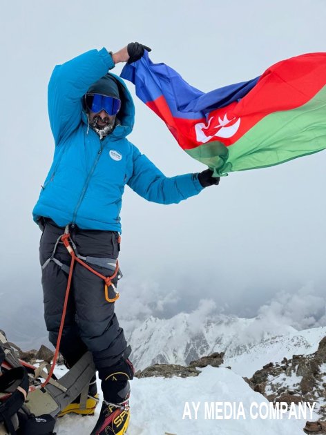 Azərbaycanlı alpinist dünyanın doqquzuncu zirvəsini fəth edib