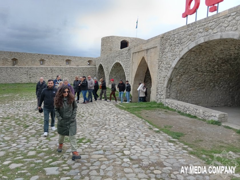 Xarici səyyahlar Şuşaya gəliblər