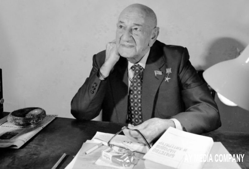 Tarixdə iz buraxanlar: Süleyman Rüstəm